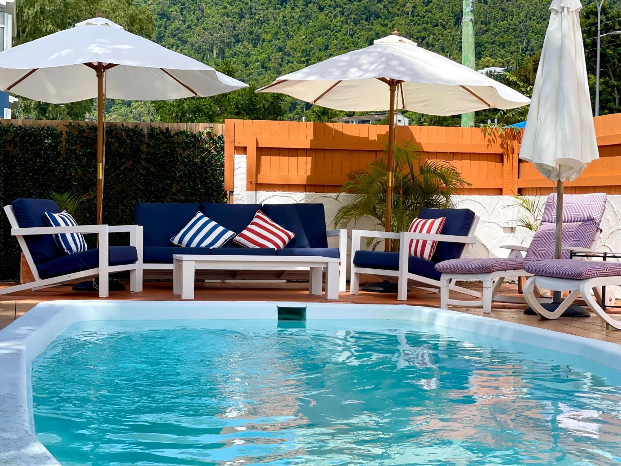 Paradise Court Holiday Units Airlie Beach Exterior photo
